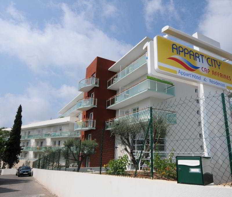 อัปปาร์ต ซิตี้ อ็องติบ Aparthotel อองทีบส์ ภายนอก รูปภาพ