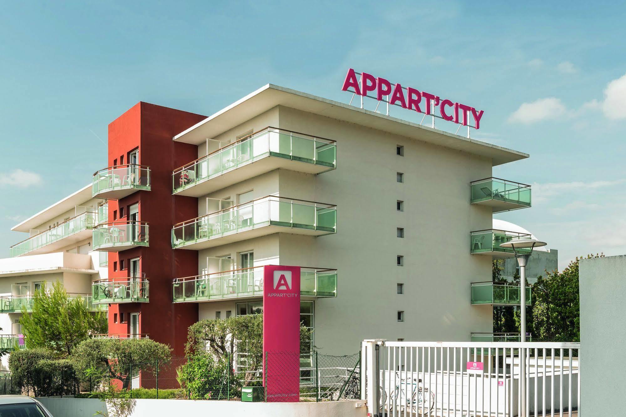 อัปปาร์ต ซิตี้ อ็องติบ Aparthotel อองทีบส์ ภายนอก รูปภาพ